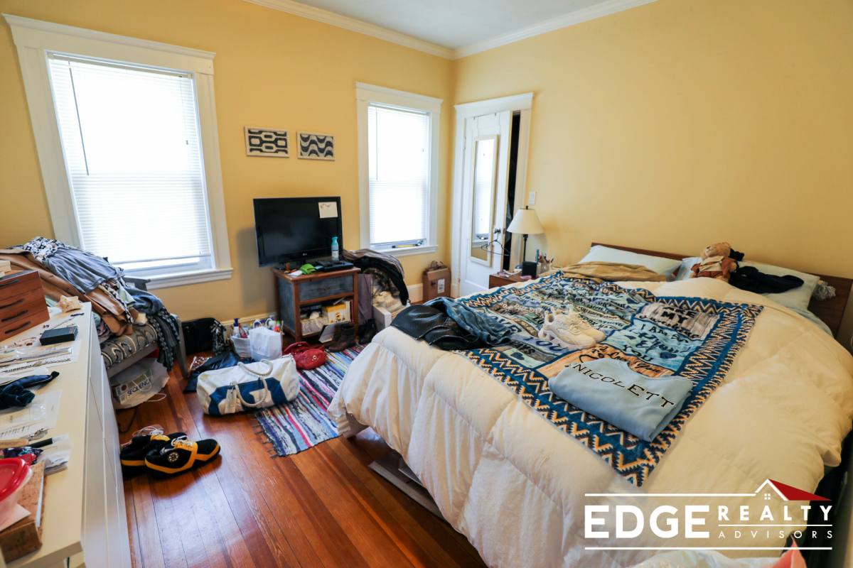 Apartment for rent at 148 Langdon Ave #2, Watertown, MA 02472