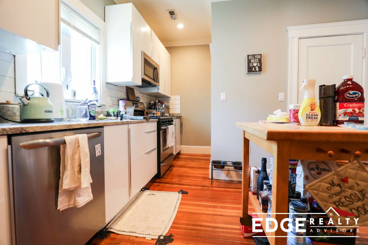 Apartment for rent at 148 Langdon Ave #2, Watertown, MA 02472