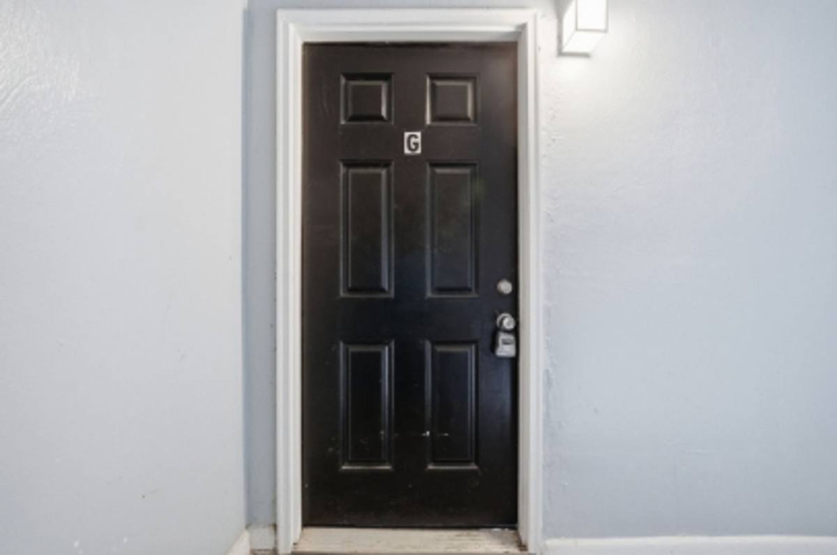 Apartment for rent at 642 Dresden Dr, Newport News, VA 23601