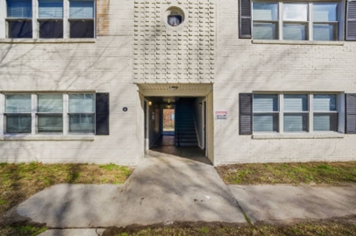Apartment for rent at 642 Dresden Dr, Newport News, VA 23601