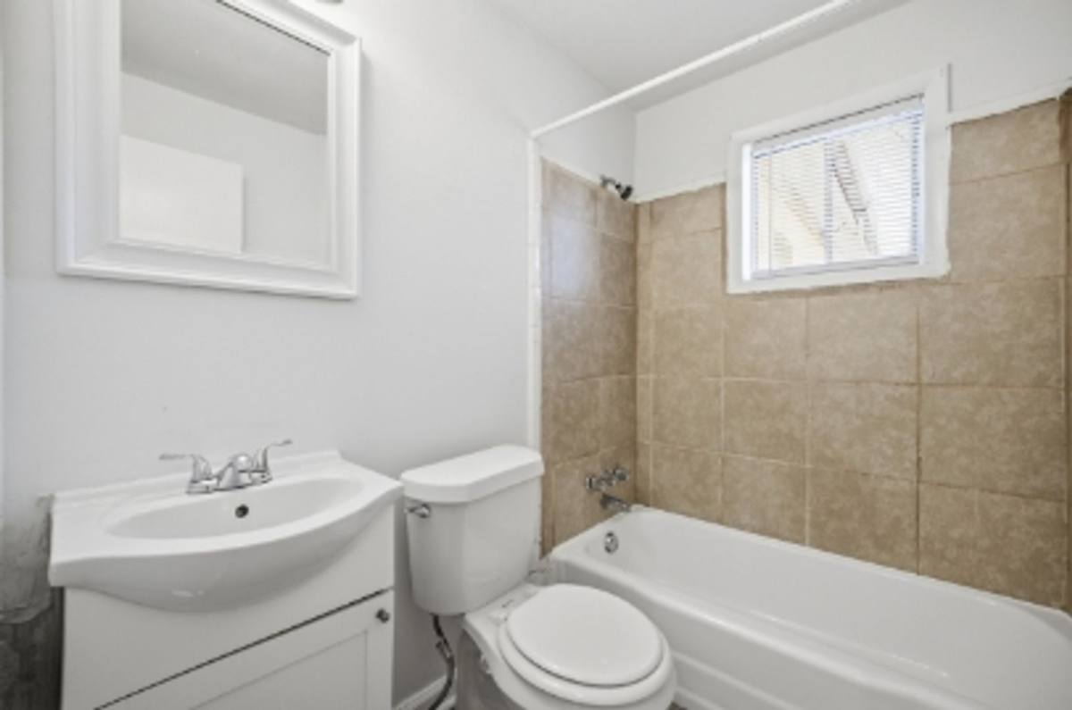 Apartment for rent at 642 Dresden Dr, Newport News, VA 23601