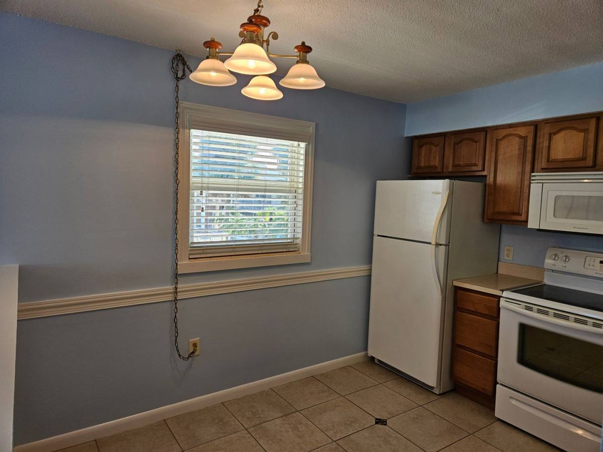 Condo for rent at 370 Base Ave E, Venice, FL 34285