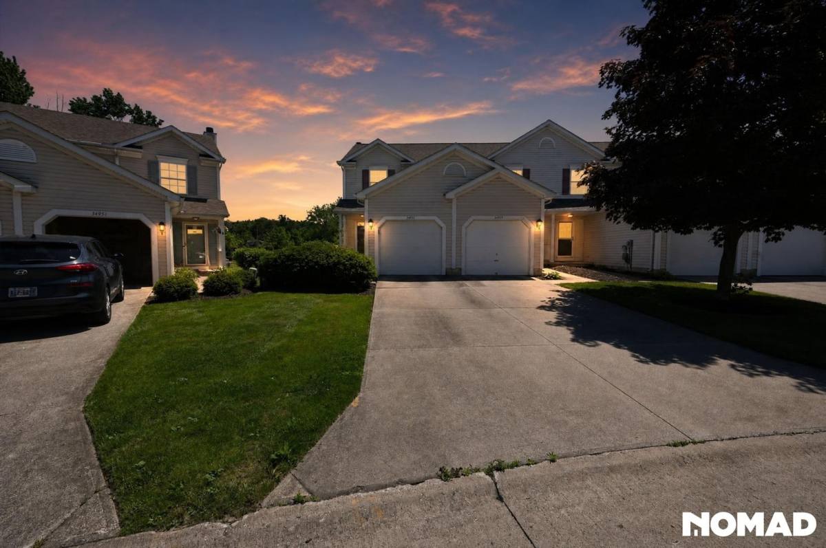 Townhouse for rent at 34955 Northview Circle, North Ridgeville, OH 44039