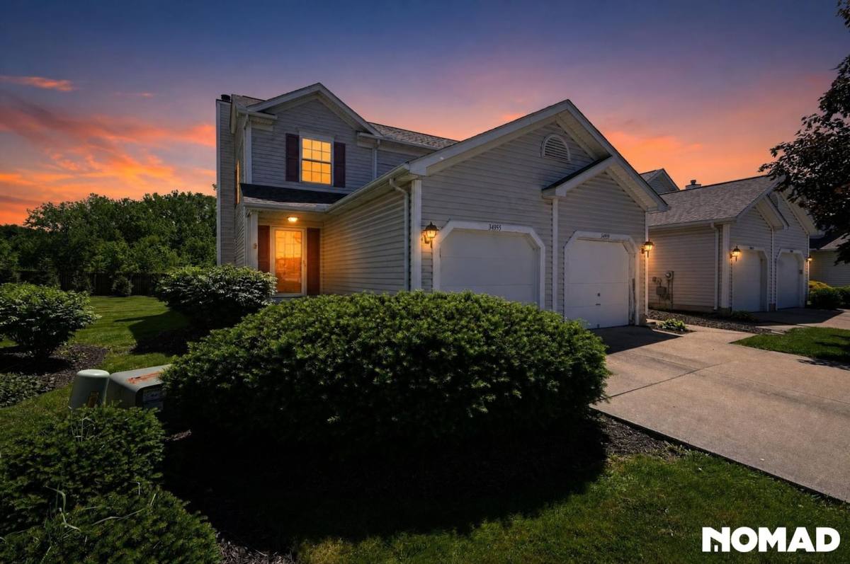 Townhouse for rent at 34955 Northview Circle, North Ridgeville, OH 44039