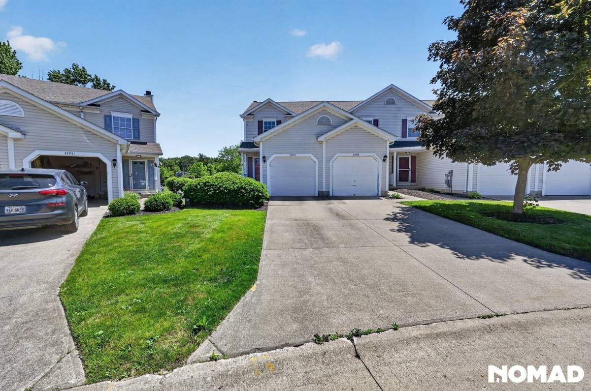 Townhouse for rent at 34955 Northview Circle, North Ridgeville, OH 44039