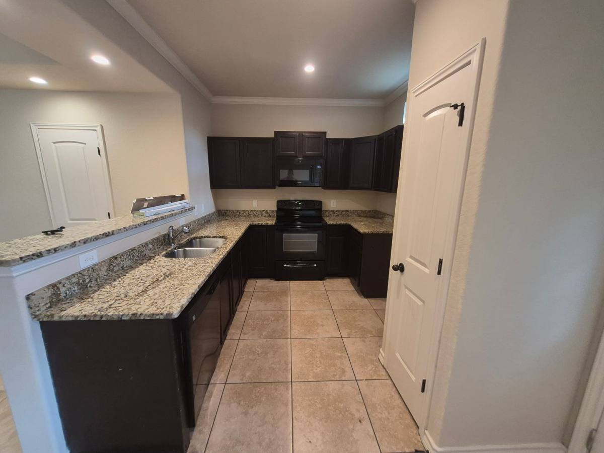 Townhouse for rent at 7014 Donovan Way, San Antonio, TX 78244