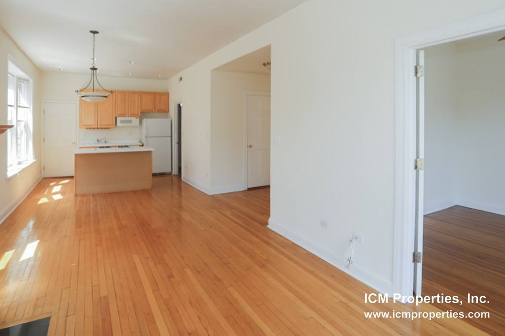 Apartment for rent at 3846 N Southport #3, Chicago, IL 60613