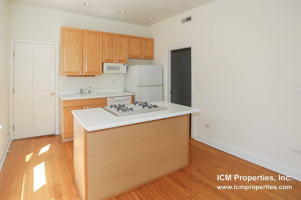 Apartment for rent at 3846 N Southport #3, Chicago, IL 60613