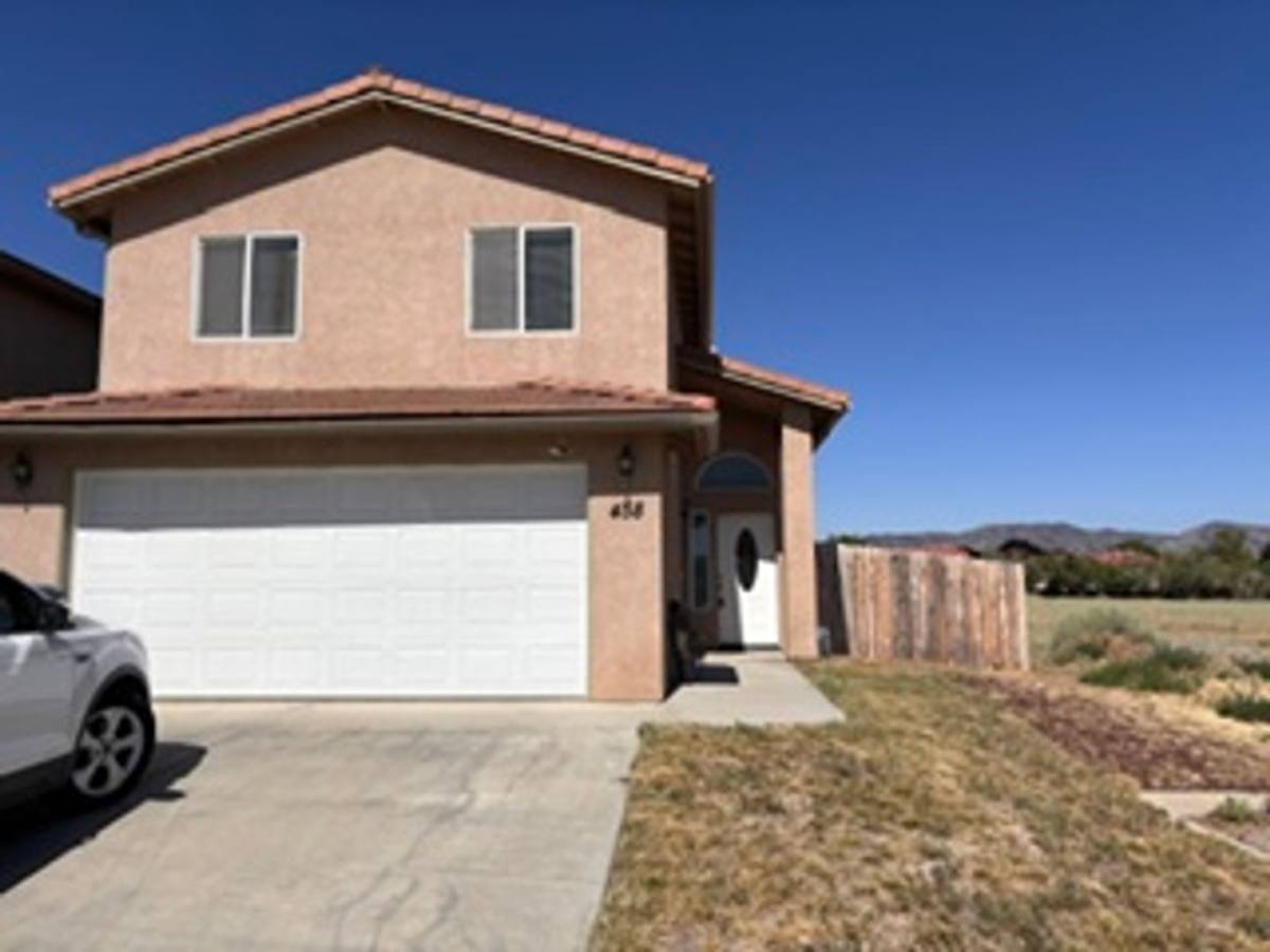 House for rent at 458 Sherwood Place, Tehachapi, CA 93561