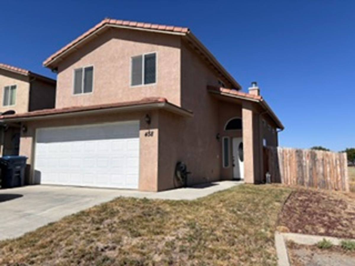 House for rent at 458 Sherwood Place, Tehachapi, CA 93561