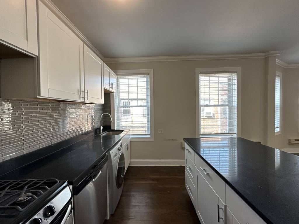 Apartment for rent at 918 18 Green Bay #B5, Winnetka, IL 60093