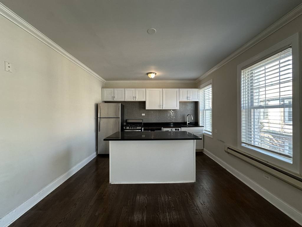 Apartment for rent at 918 18 Green Bay #B5, Winnetka, IL 60093