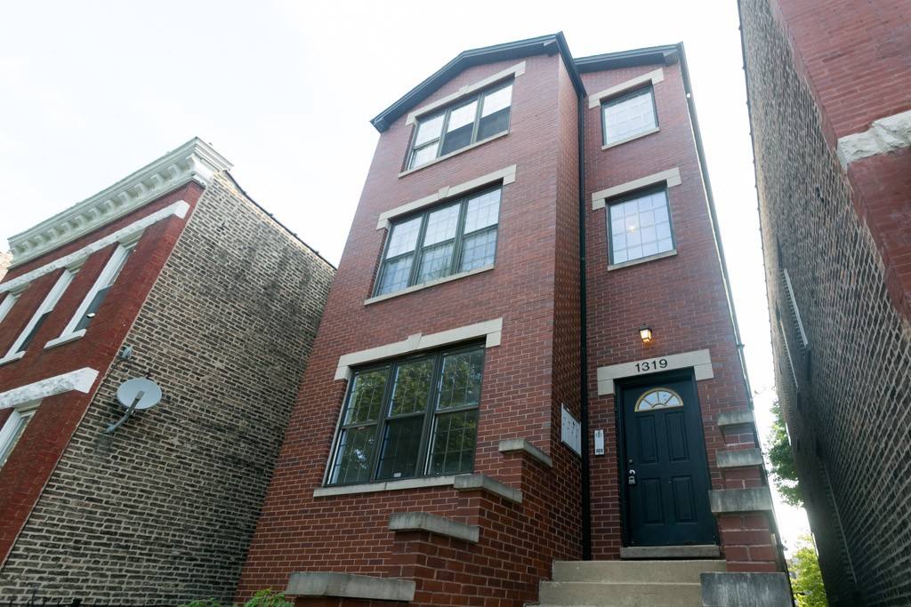 Apartment for rent at 1319 Campbell #3, Chicago, IL 60622