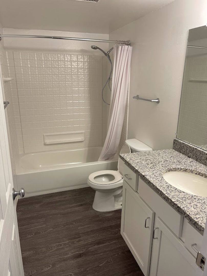 Apartment for rent at 525-535 Pontiac St, Oxford, MI 48371
