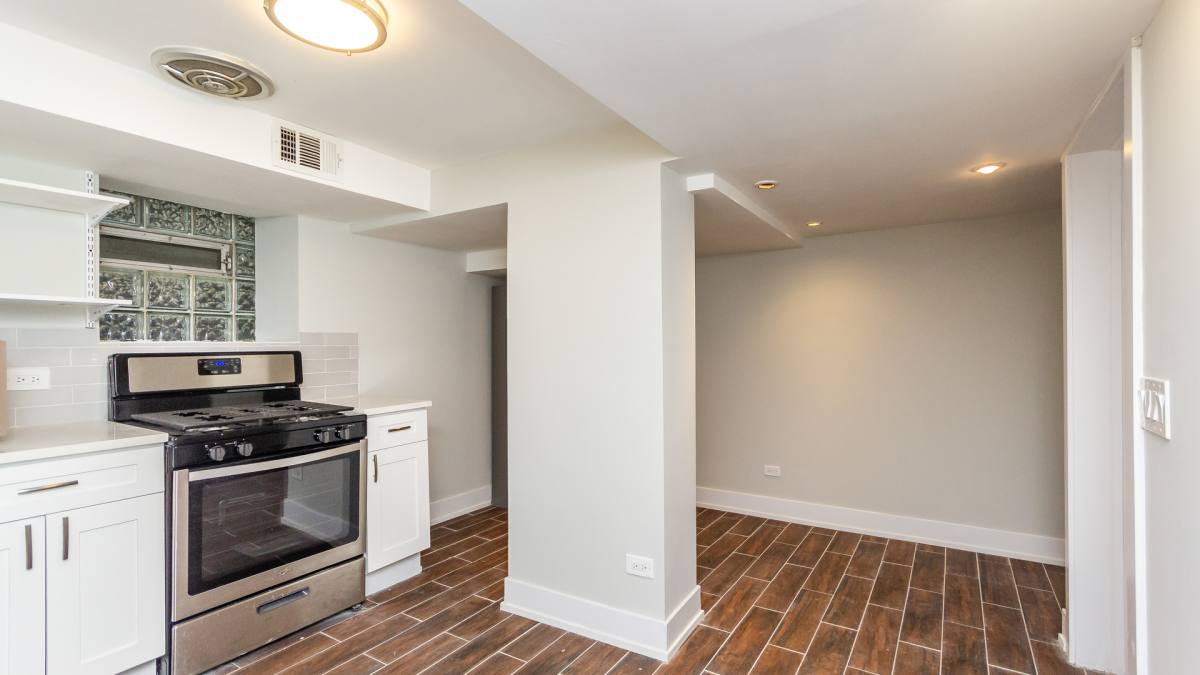 Apartment for rent at 825 N Oakley Blvd #G, Chicago, IL 60622