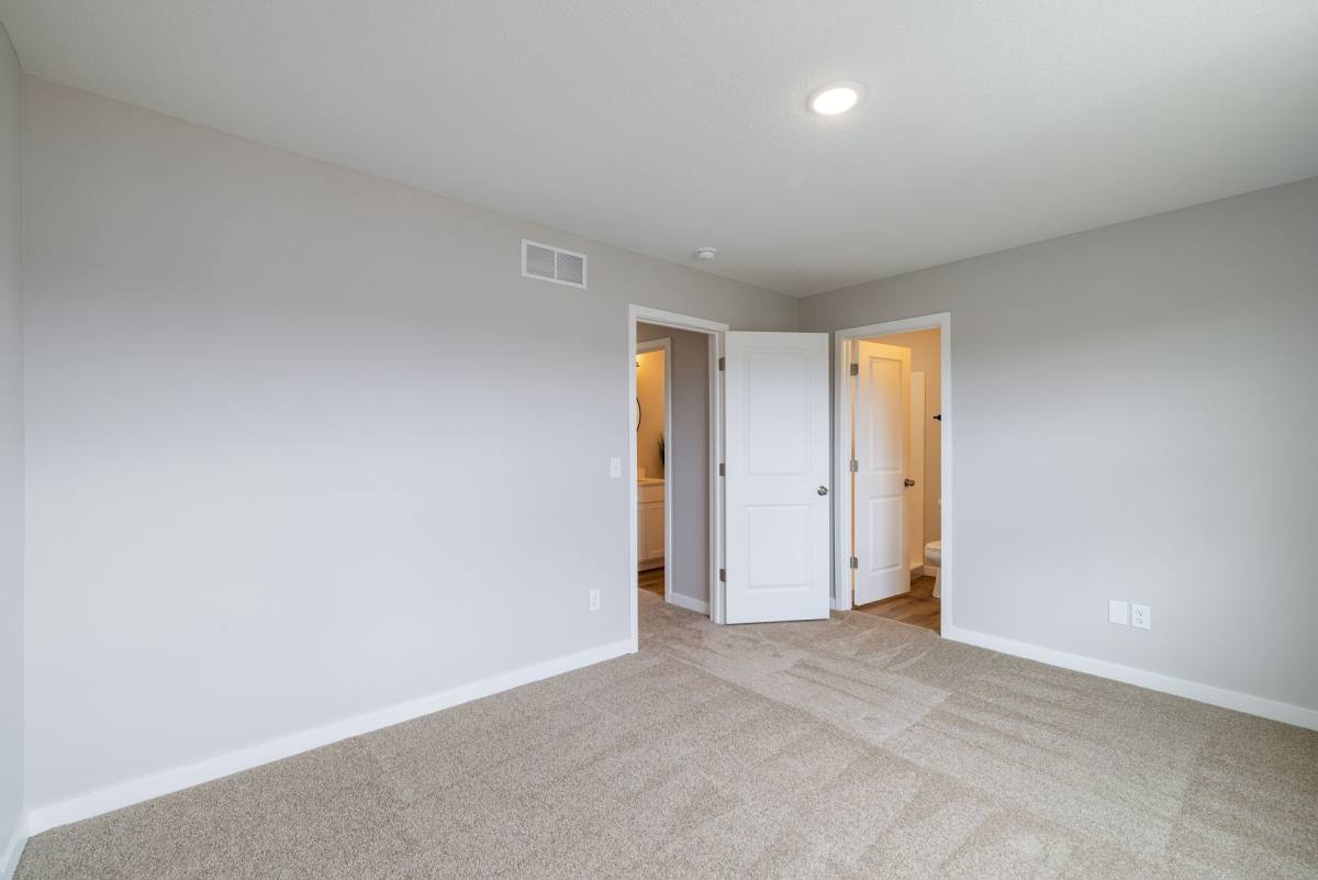 Townhouse for rent at 3431 Glenbrook Circle S, Bettendorf, IA 52722