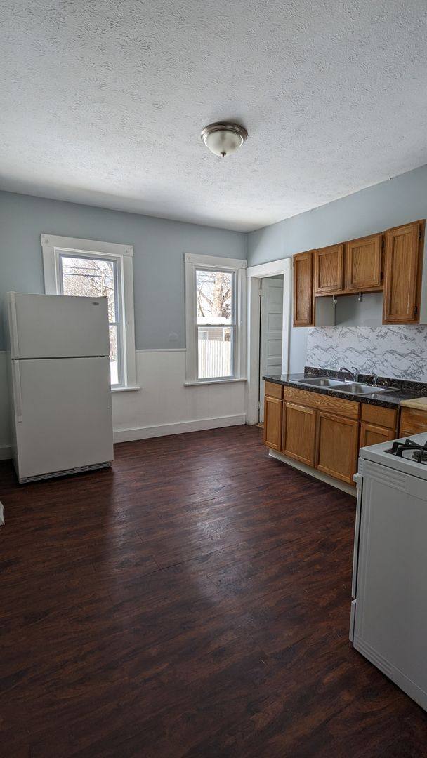 Apartment for rent at 2146 W 81 St, Cleveland, OH 44102