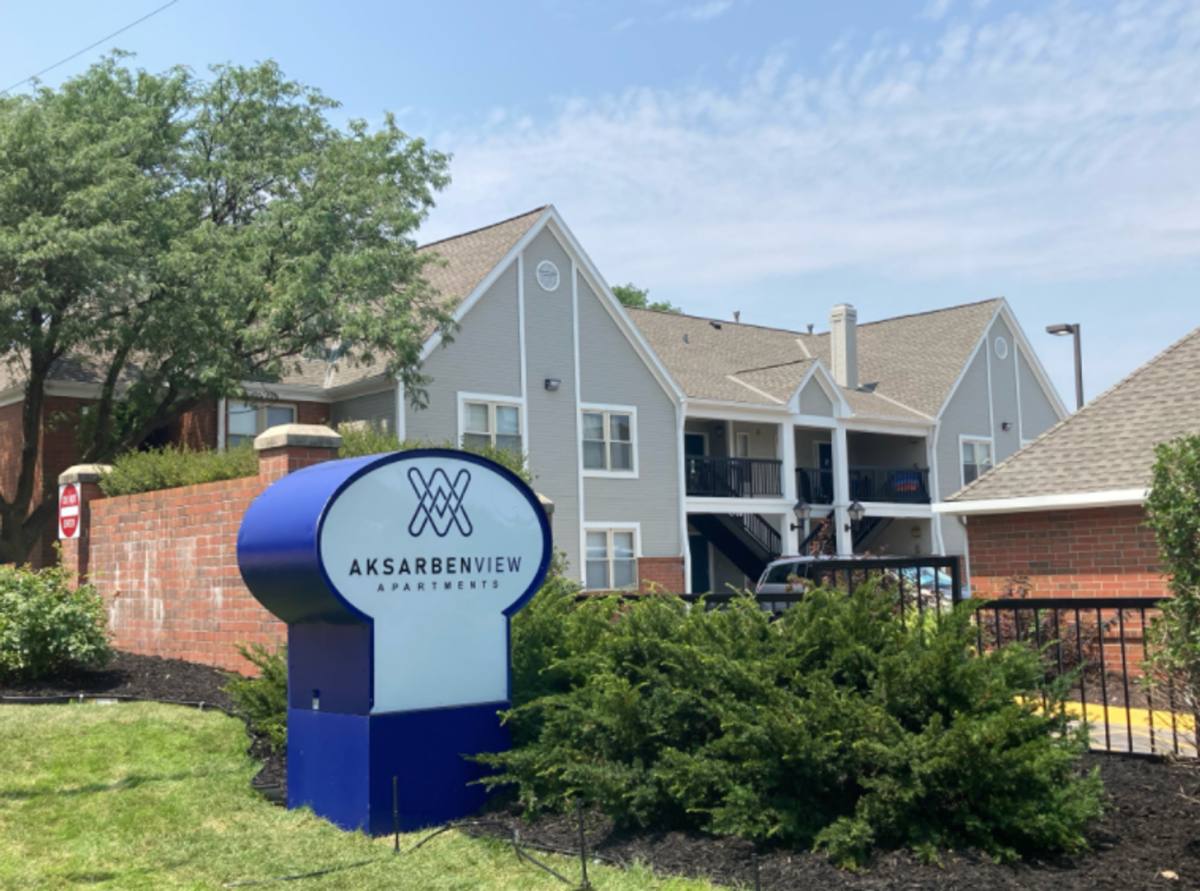 Apartment for rent at 7010 Hascall St, Omaha, NE 68106