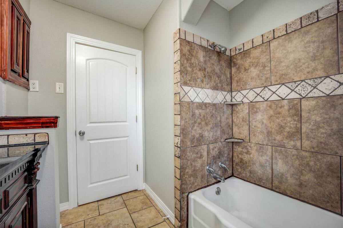 House for rent at 1920 Houston St, Fort Smith, AR 72901