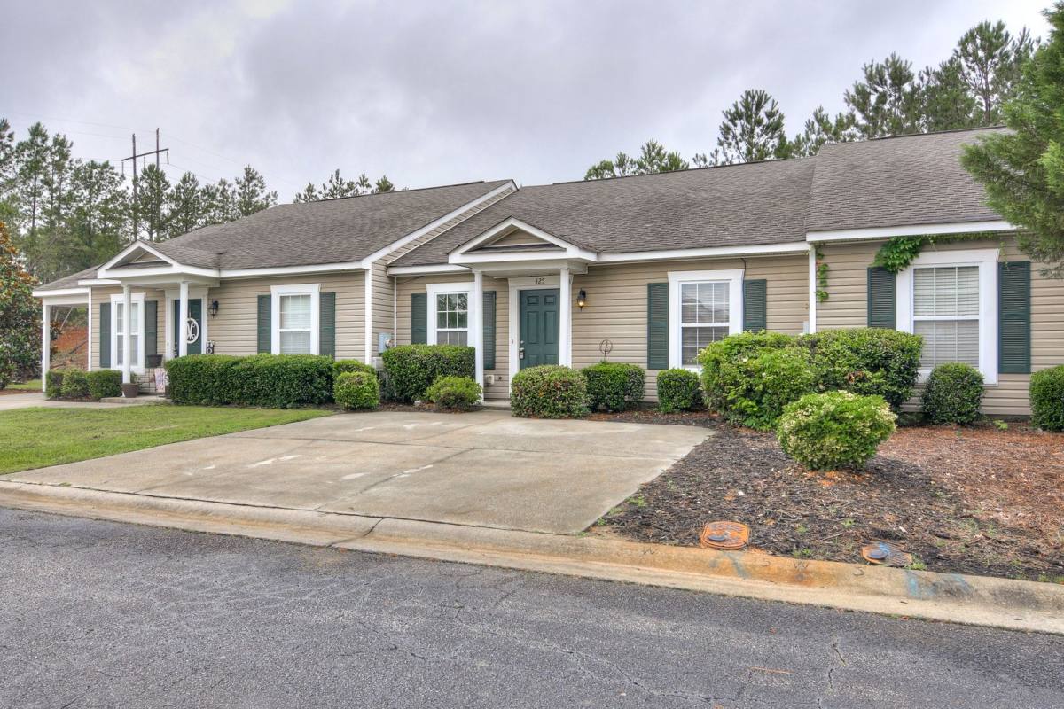 Townhouse for rent at 425 Long Needle Circle, Evans, GA 30809