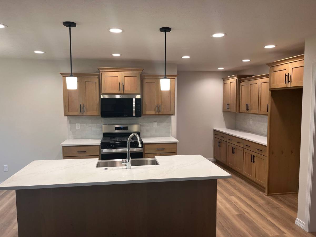 House for rent at 652 W Brook Hollow Dr, Nixa, MO 65714