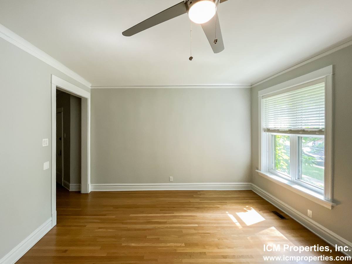 Apartment for rent at 5941 N Magnolia #1, Chicago, IL 60660
