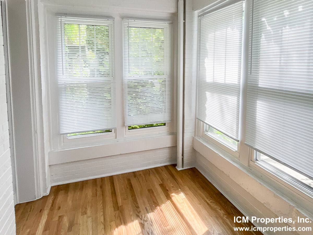 Apartment for rent at 5941 N Magnolia #1, Chicago, IL 60660