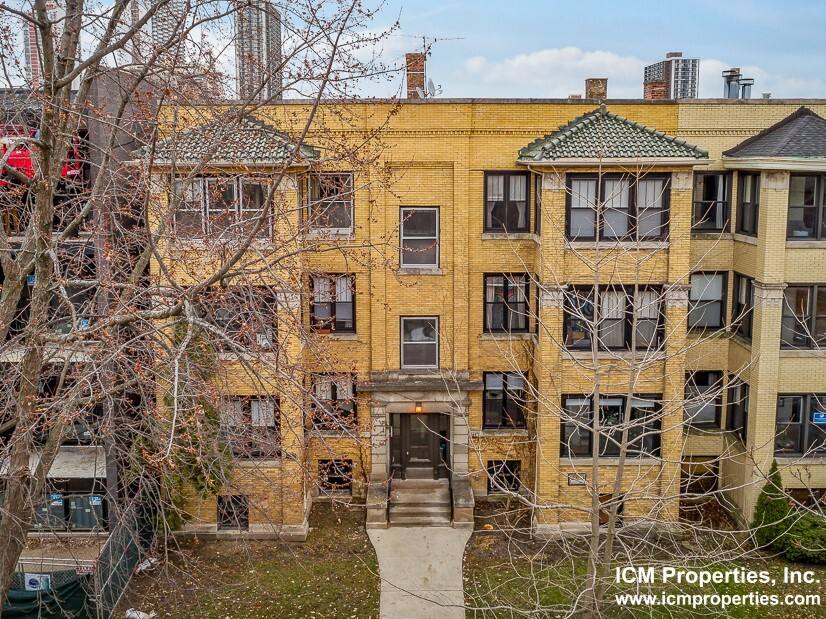 Apartment for rent at 5941 N Magnolia #1, Chicago, IL 60660