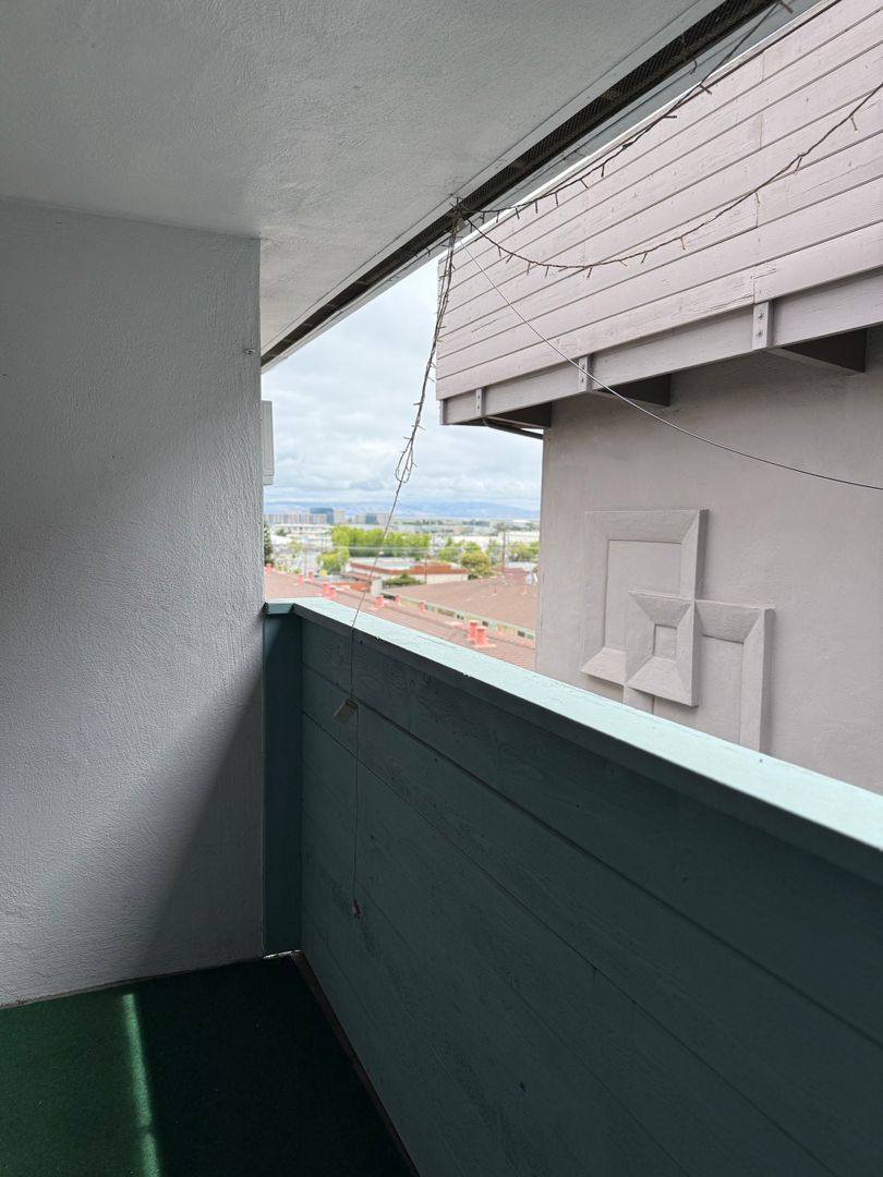 Apartment for rent at 1621 6th Ave, Belmont, CA 94002