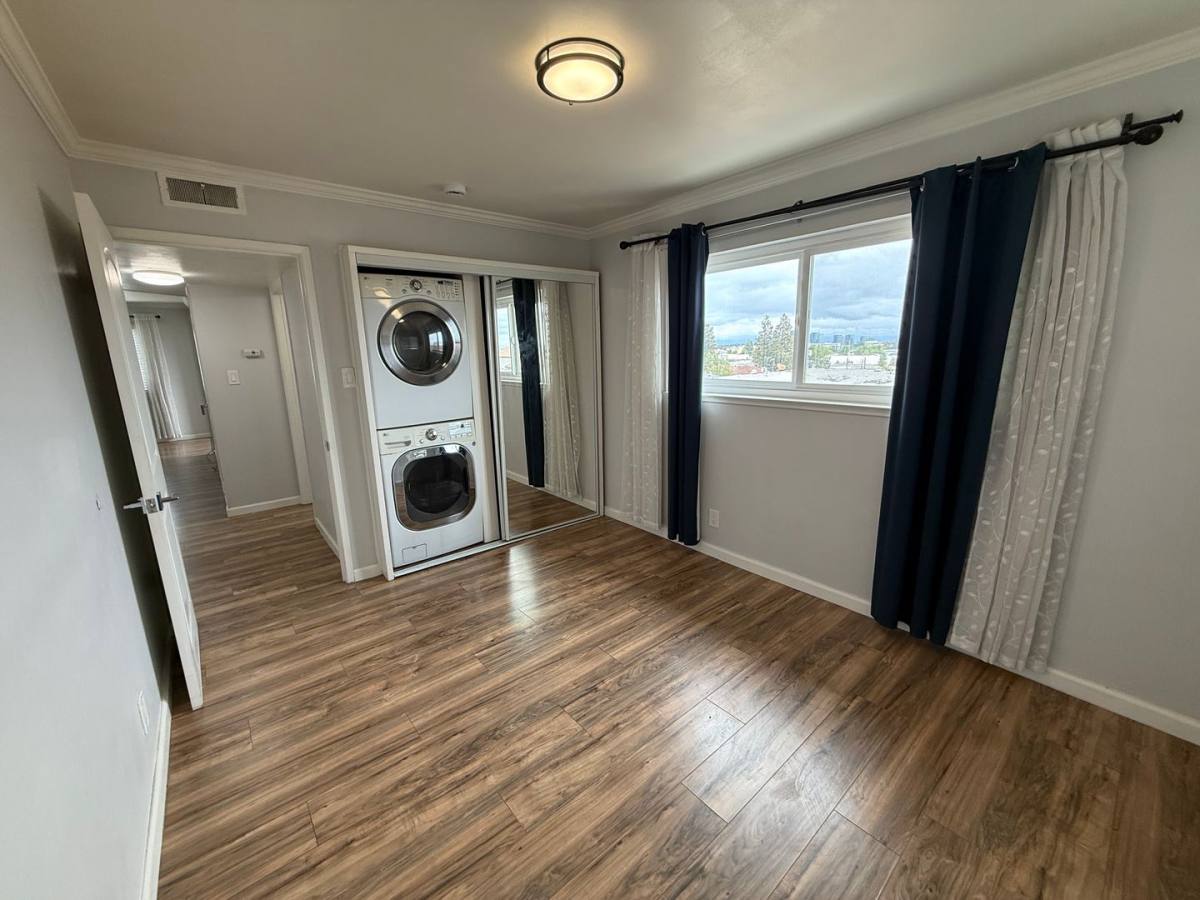 Apartment for rent at 1621 6th Ave, Belmont, CA 94002