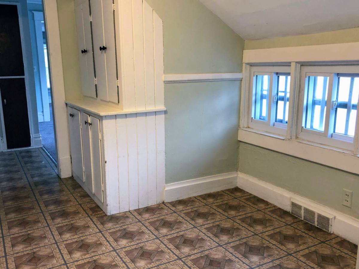 Apartment for rent at 703 Spencer NE, Grand Rapids, MI 49505