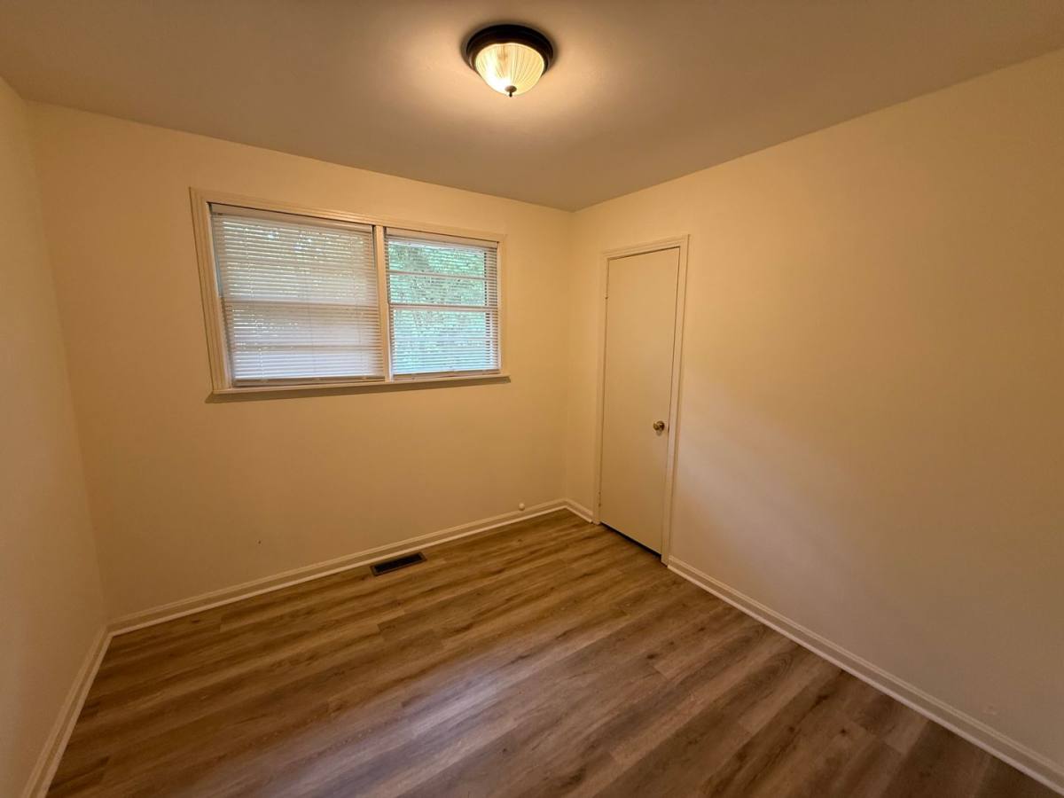 House for rent at 500 4th St NE, Arab, AL 35016