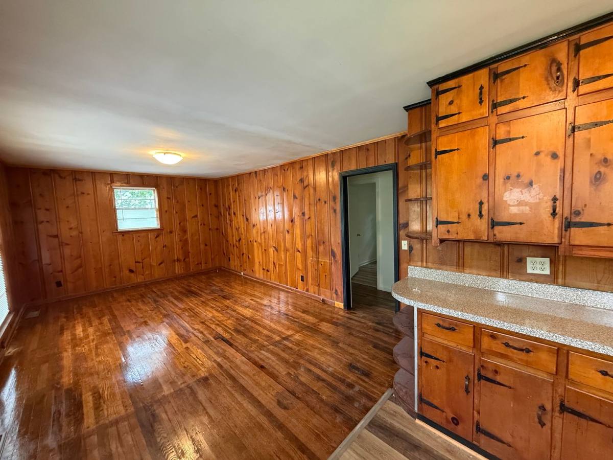 House for rent at 500 4th St NE, Arab, AL 35016