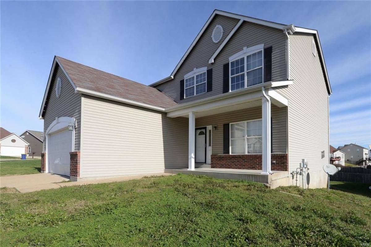 House for rent at 4644 Richmond Forest Dr, Florissant, MO 63034