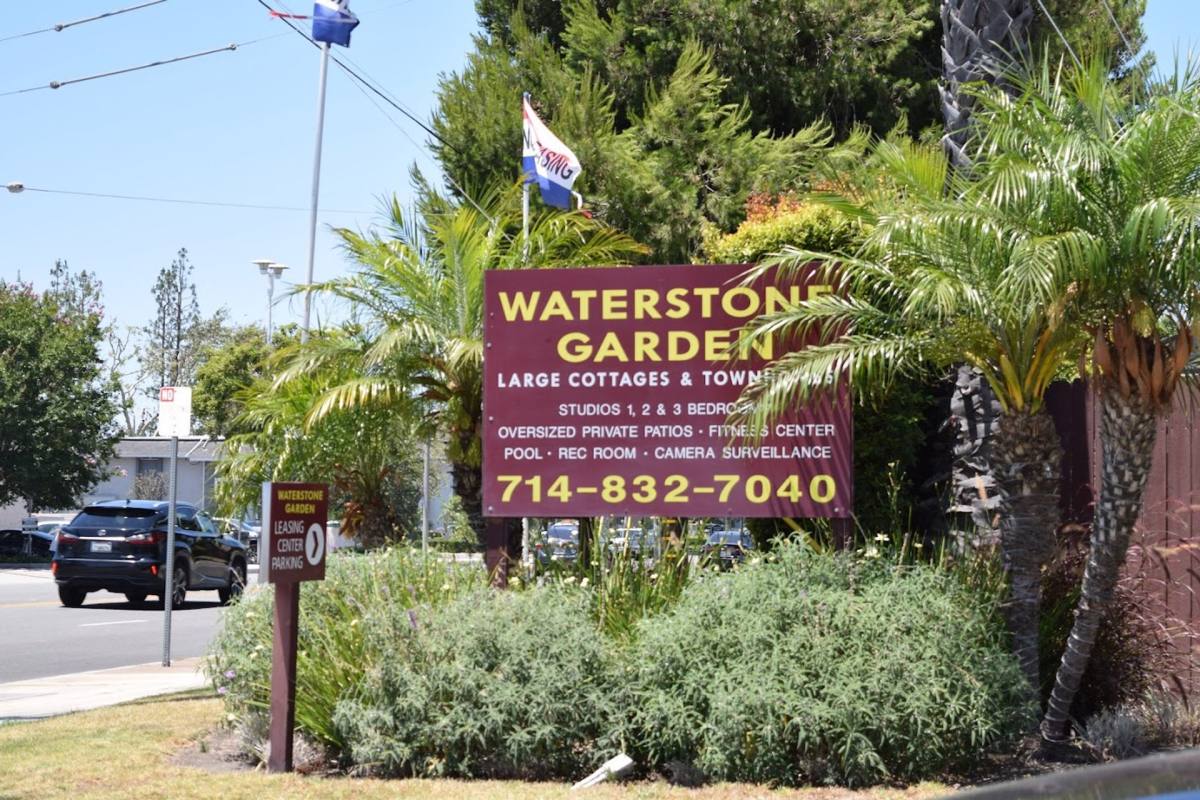 Apartment for rent at 14445 Redhill Ave, Tustin, CA 92780