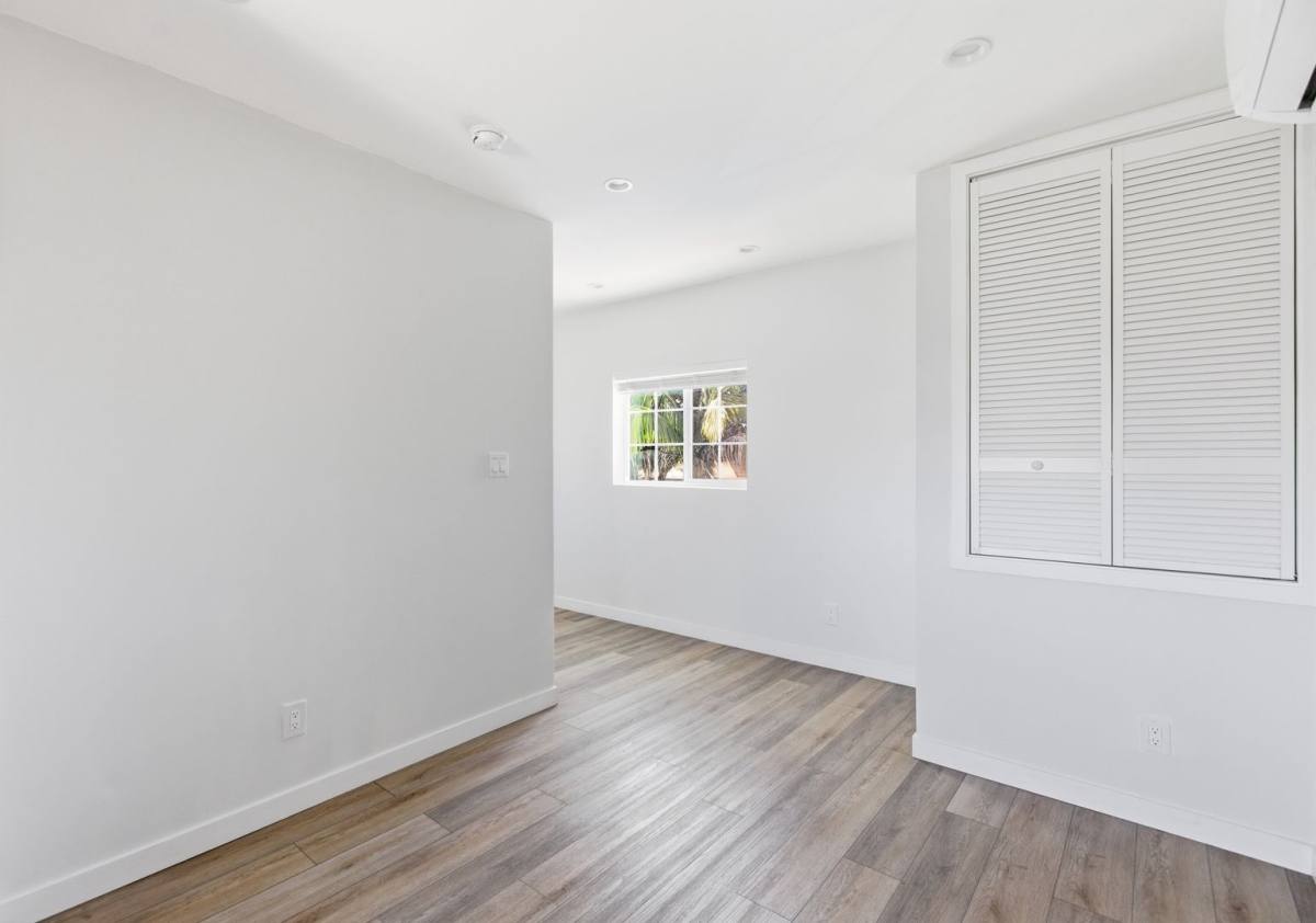 Apartment for rent at 4177 Naomi Ave, Los Angeles, CA 90011
