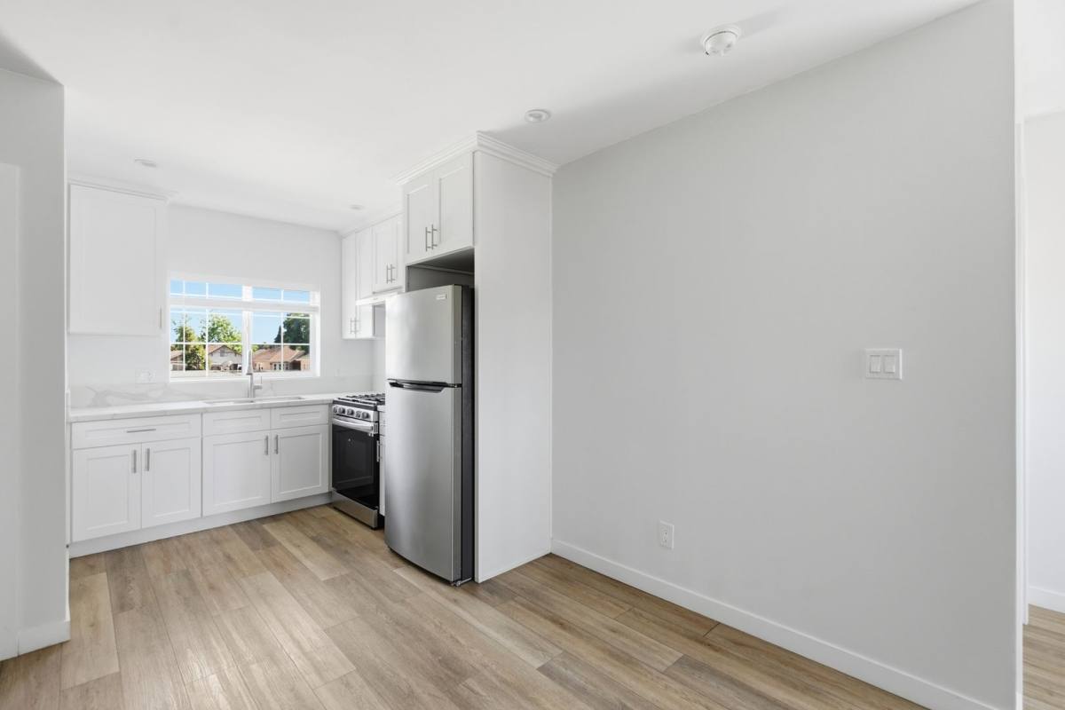 Apartment for rent at 4177 Naomi Ave, Los Angeles, CA 90011