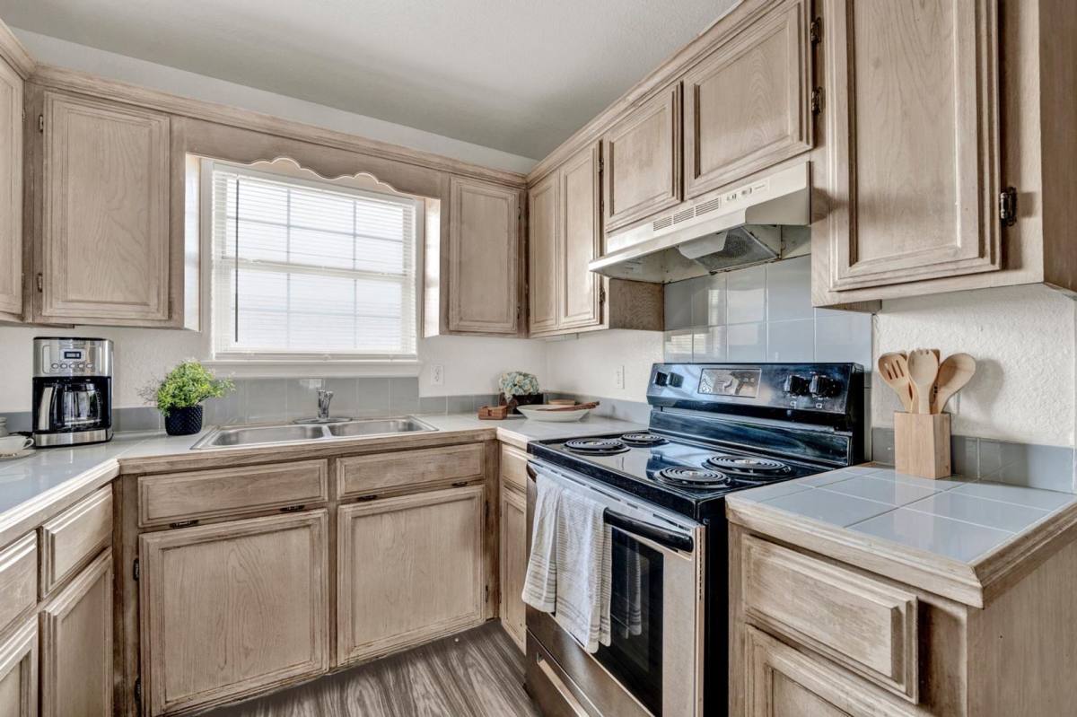 Apartment for rent at 403 N Broadway St, McAllen, TX 78501
