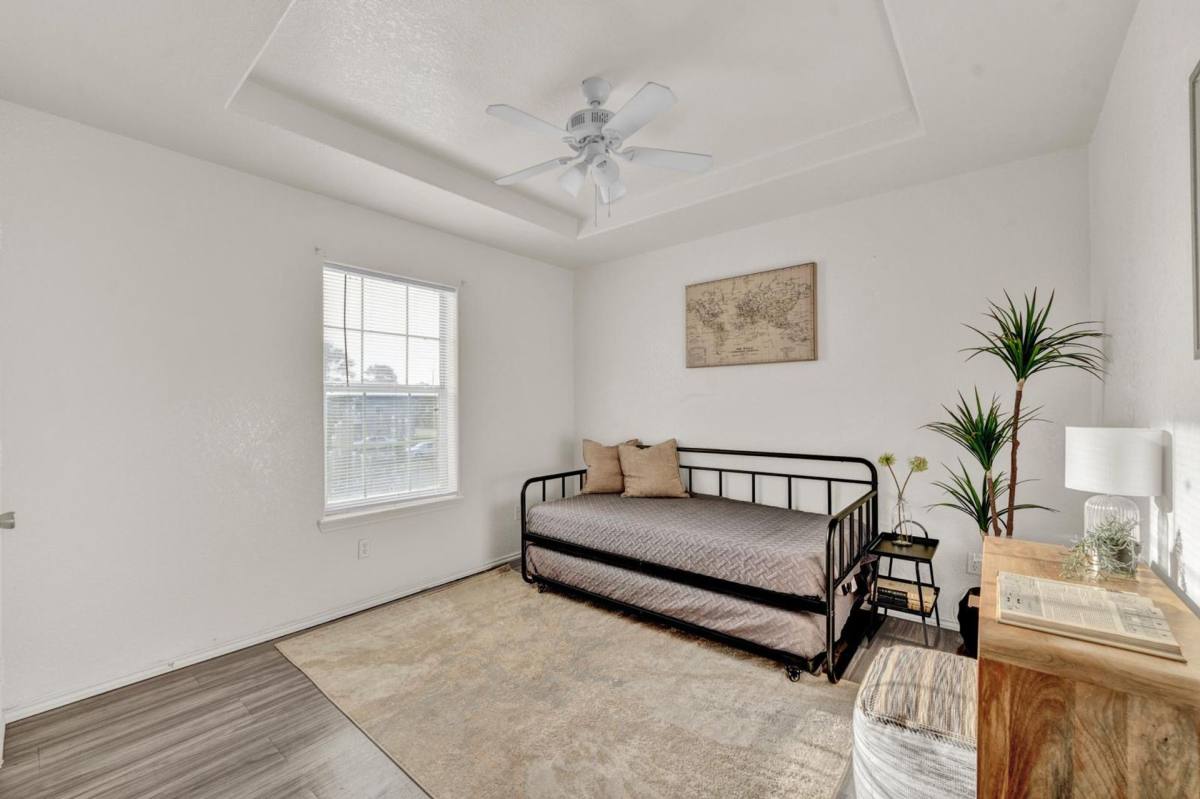 Apartment for rent at 403 N Broadway St, McAllen, TX 78501