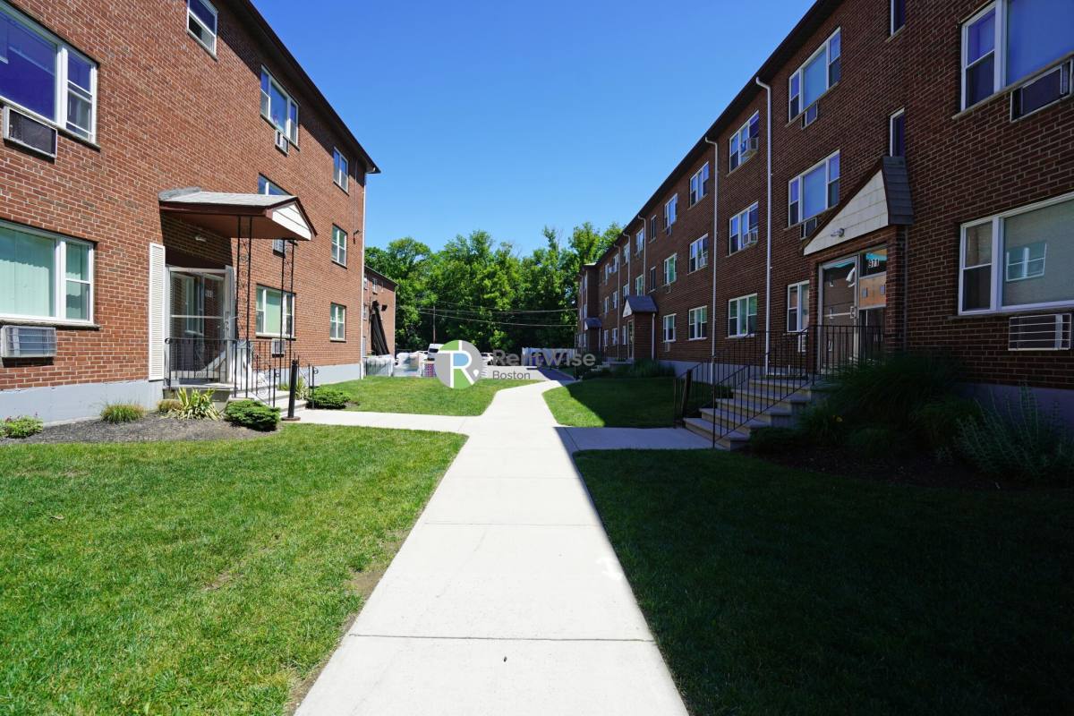 Apartment for rent at 971 Fellsway #12, Medford, MA 02155