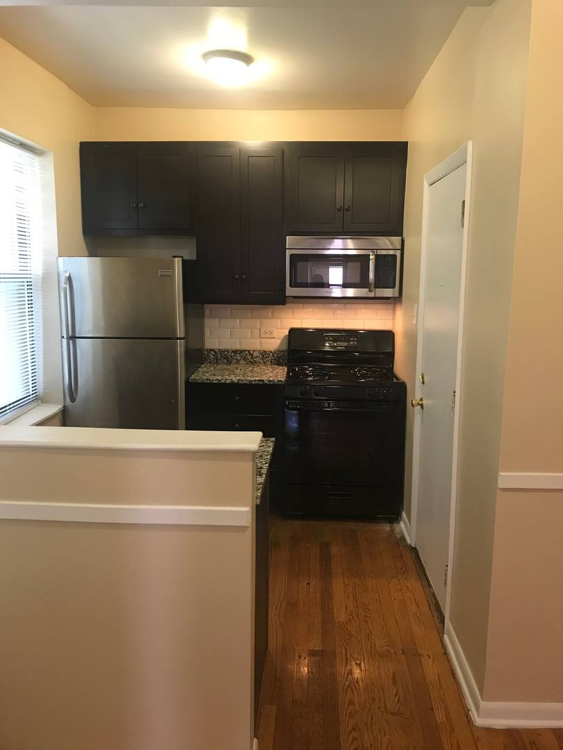 Apartment for rent at 7722 N Marshfield Ave #3A, Chicago, IL 60626