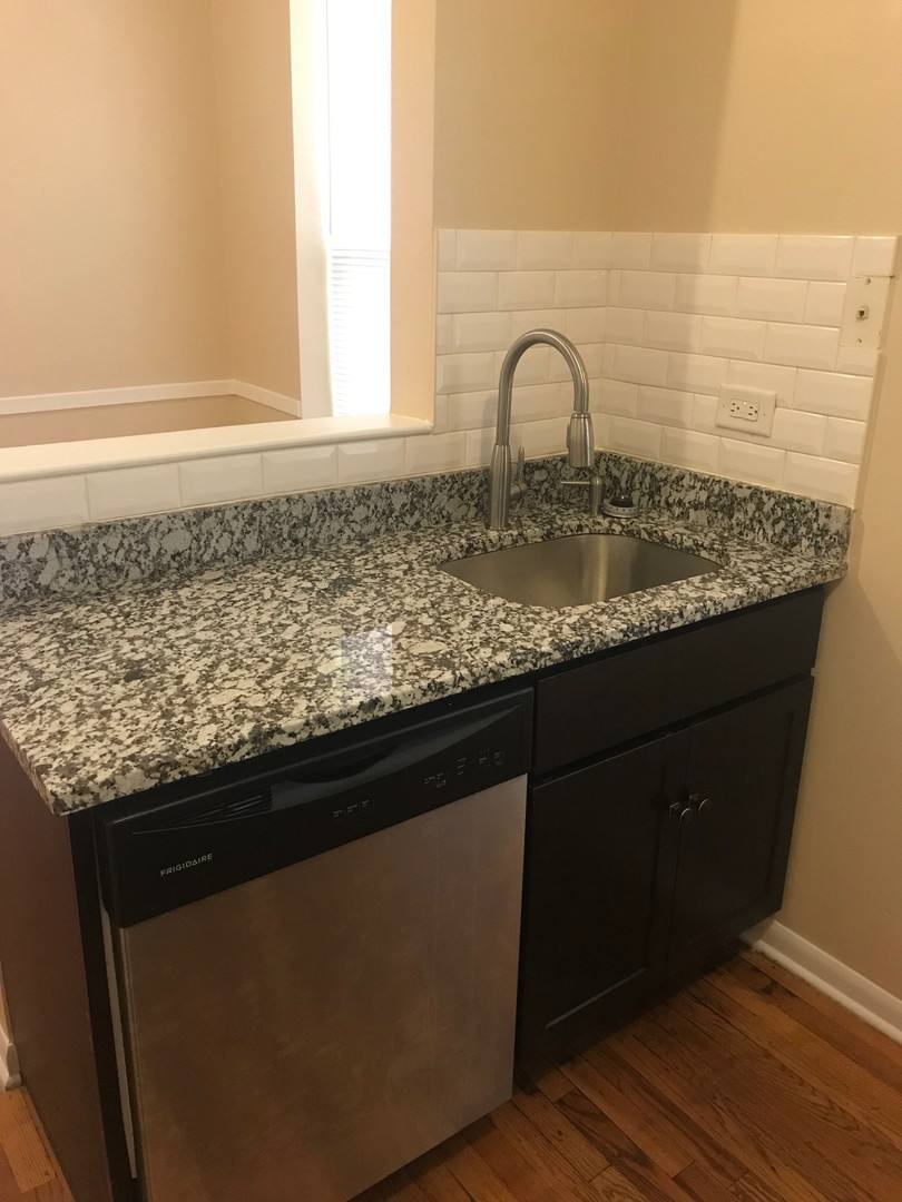 Apartment for rent at 7722 N Marshfield Ave #3A, Chicago, IL 60626