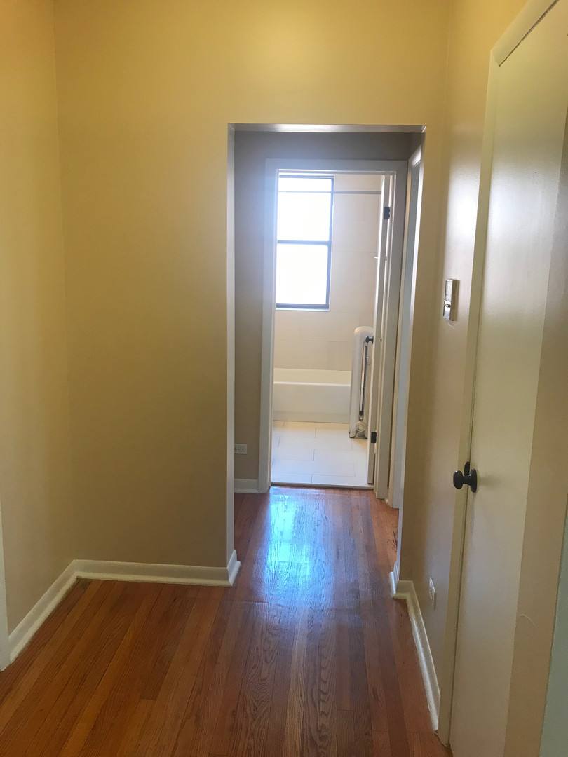 Apartment for rent at 7722 N Marshfield Ave #3A, Chicago, IL 60626