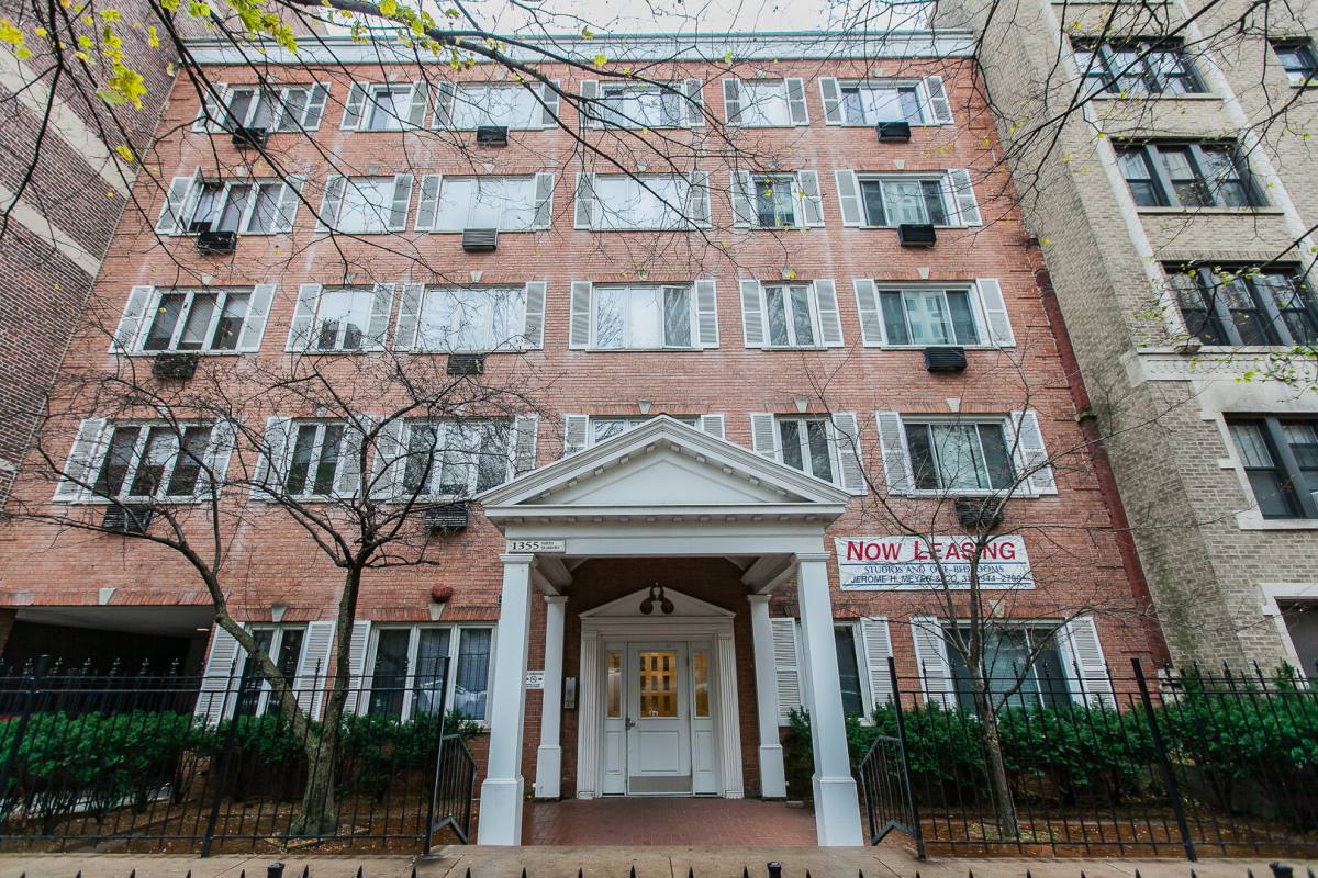 Apartment for rent at 1355 N Dearborn #308, Chicago, IL 60610
