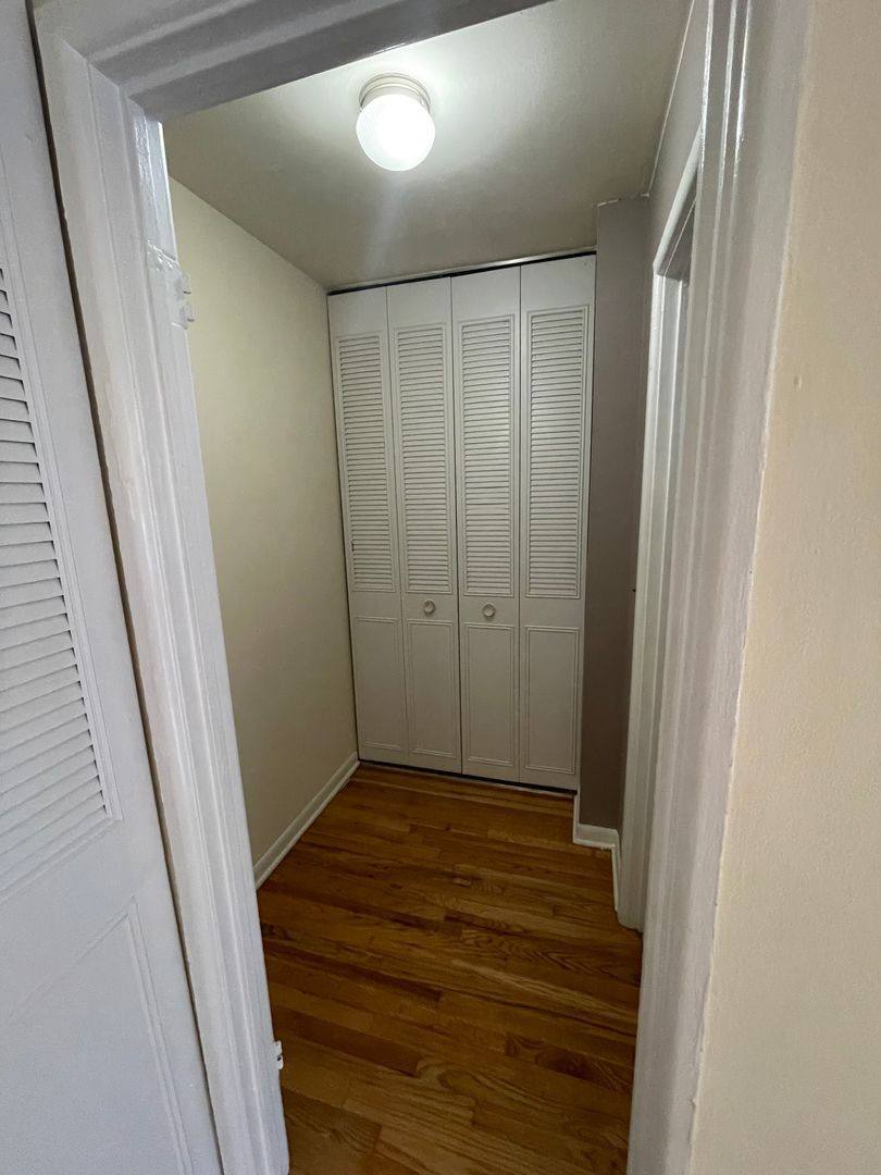 421 W Barry, Chicago, IL 60657 - Apartment for Rent - Image 8