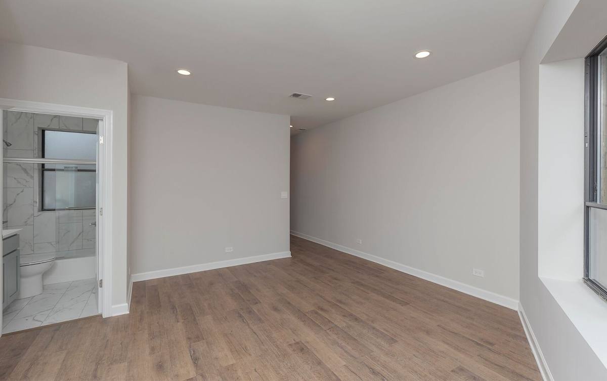 Apartment for rent at 2909 N Clark #2N, Chicago, IL 60657
