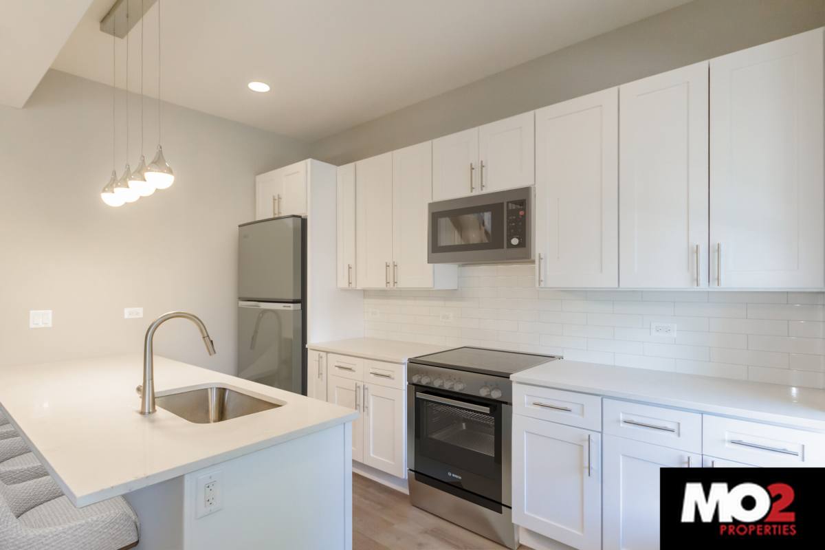 Apartment for rent at 818 N Oakley Blvd #2F, Chicago, IL 60622