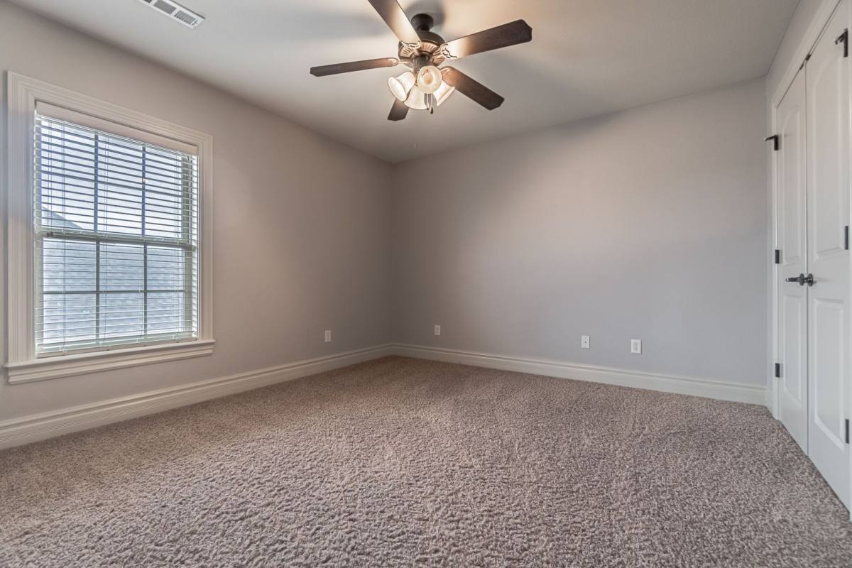 House for rent at 3704 W Legacy Lane, Rogers, AR 72758