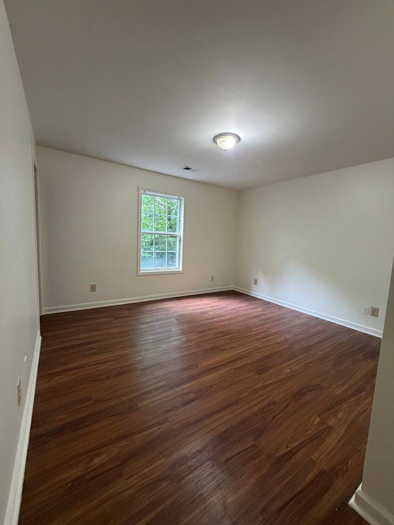 Apartment for rent at 137 Macey Ave, Versailles, KY 40383