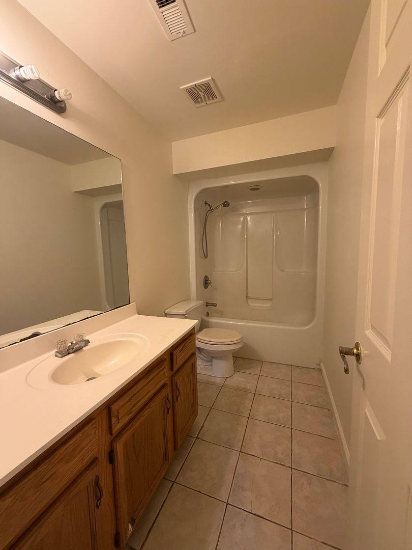 Apartment for rent at 137 Macey Ave, Versailles, KY 40383